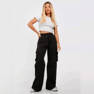 Black High-Waisted Cargo Sweat-pant